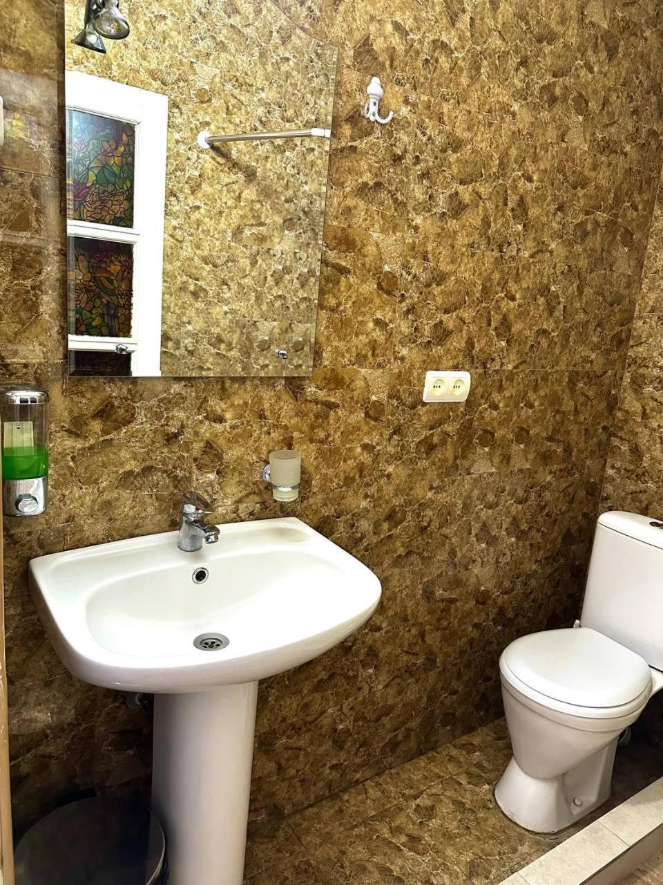 Hotel U Ashota Erywań Zewnętrze zdjęcie
