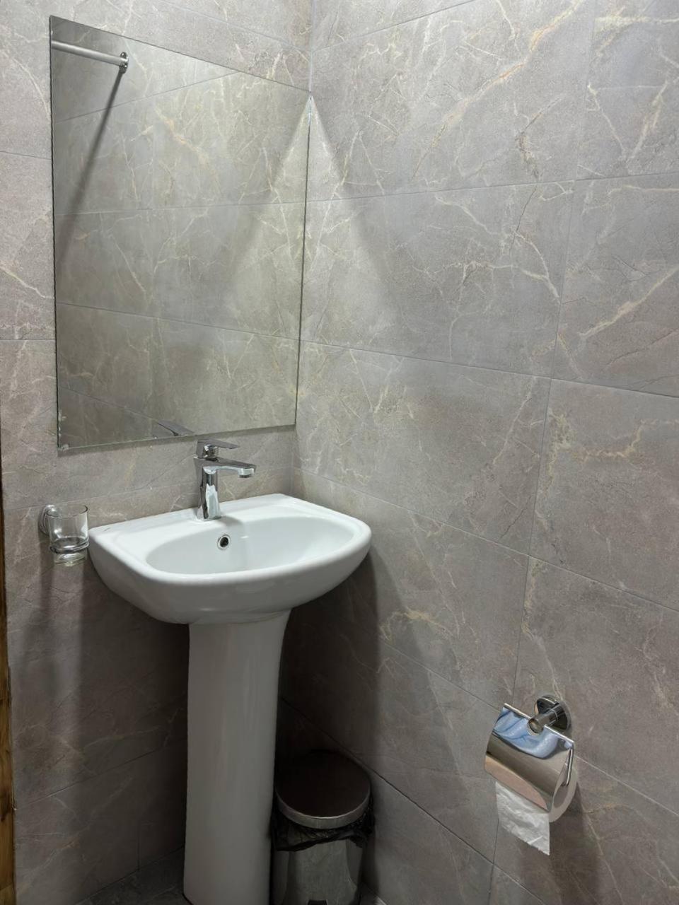 Hotel U Ashota Erywań Zewnętrze zdjęcie